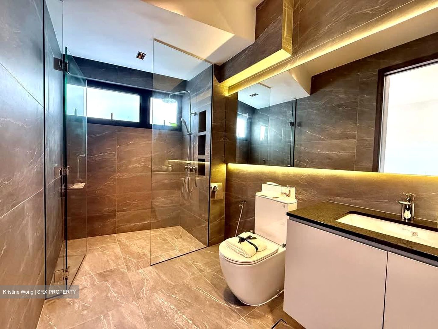 Joo Chiat Place (D15), Terrace #560091531